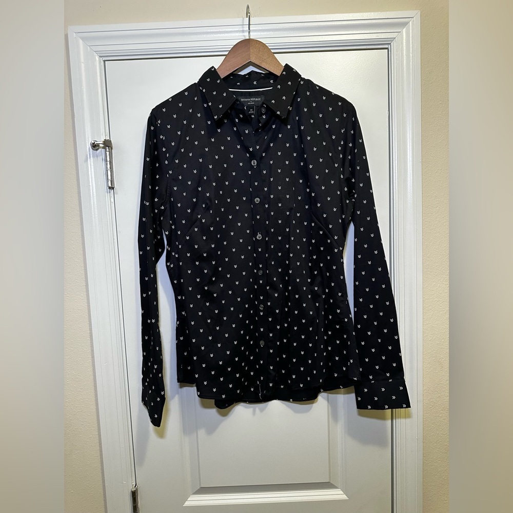 Banana Republic Navy Button up Shirt Preppy Dark Academia Granola